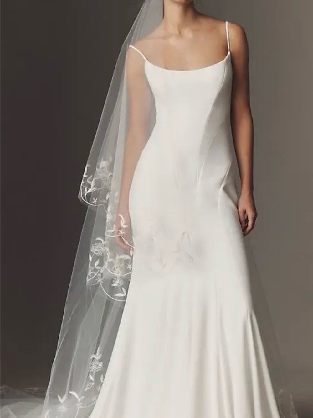 Enaura Floral Petal Veil
